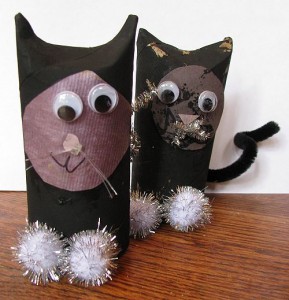 Meow! Halloween Cats from Cardboard Tubes – Naturally Educational